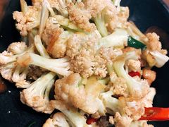 -关东小磨东北菜(上海长风大悦城店)