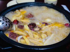 -菌之家·专业纯野生菌火锅·特色炒菌