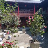 酒店地理位置方便,出门就是洋人街