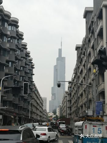 從西側出來,是頤和路公館區,可以順路看看