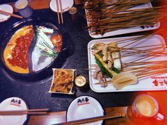-两三事小郡肝串串香火锅(桂庙店)