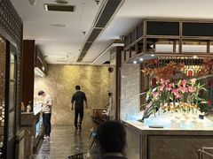 -半岛翡丽海鲜自助餐厅(观风亭店)