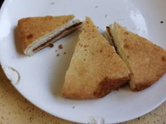 -东巴谷野生菌火锅餐厅