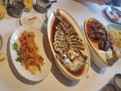 -八府香鸭·啫啫煲(华山路店)