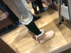 -UGG(燕莎奥特莱斯购物中心店)
