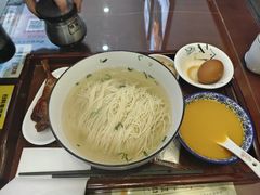 -百年老字号·观振兴蟹黄面·三虾面·苏式面(观前街富仁坊巷店)