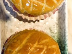 酥皮水牛奶菠萝包-陶陶居酒家(新天地店)