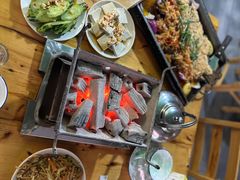 -宏兴烤鱼山庄(宣恩总店)