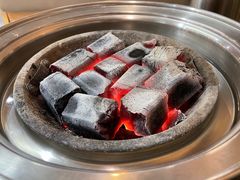 -围炉肉舍•炭烤活鳗•丹东海鲜烤肉(步行街店)