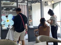 -88潮牌造型烫发·染发