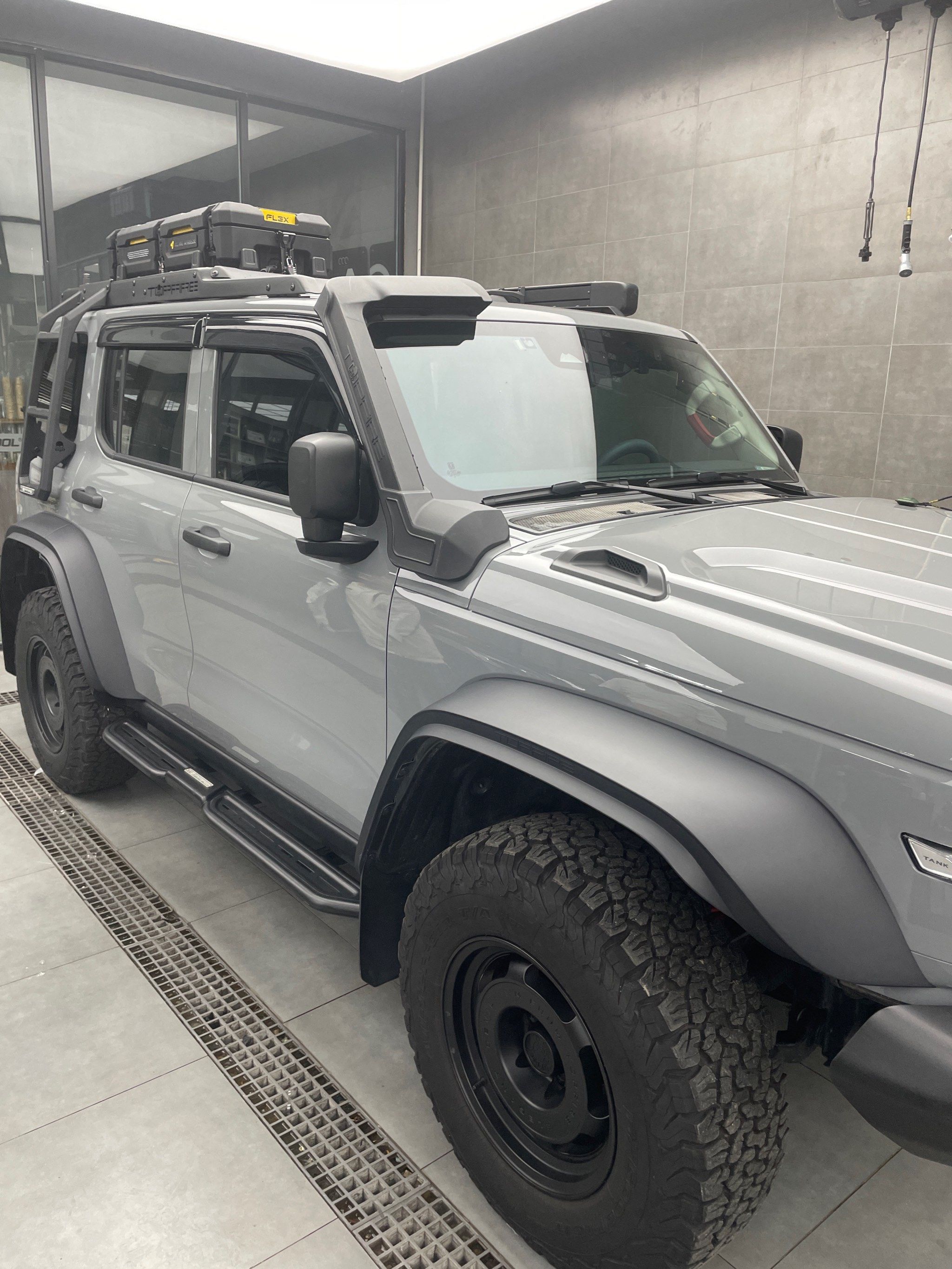 坦克500越野漆面完好无损