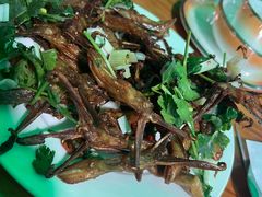 -超越海鲜屋(飞龙物业店)