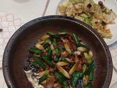 -阿瓦山寨·湘菜现炒·剁椒鱼头王(咸阳总店)