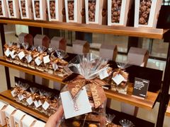 -Laderach 莱德拉(上海环贸iapm店)