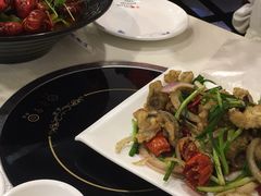 -虾弄弄海派小龙虾·牛羊蝎子火锅