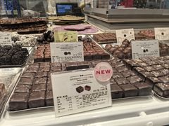 -VENCHI 闻绮(北京国贸商城店)