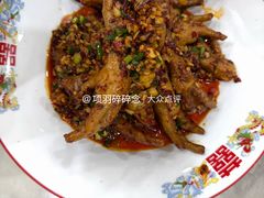 蒜香风爪-红色湘菜馆(春风店)