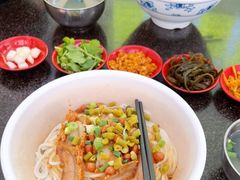 -丫丫桂林米粉(学府店)