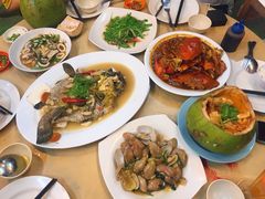 -大树下海鲜饭店