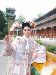 -初见美妆造型工作室