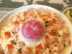三文鱼牛油果波奇饭-和牛食堂•BISTRO(广州首店)
