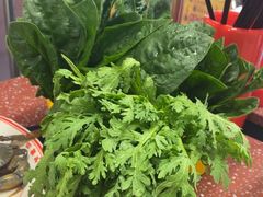 -四囍码头海鲜烧烤自助火锅(外滩南京东路悦荟广场店)
