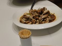 -小渔莊•地道胶东菜(旅游路万象省博物馆店)