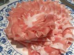 锡盟羔羊卷-一只羊·铜锅涮羊肉烧烤