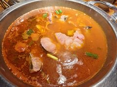 -野山舂·贵州现舂酸汤牛肉(鸿通城店)