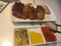 -新大咀港式茶餐厅(宝山万达店)
