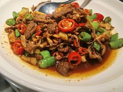 小炒黄牛肉-梁家大院•农家菜(昆山会展中心店)