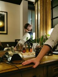 -TWOFACE 双面理发馆