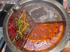 -廖掌柜·重庆鲜货火锅(上海首店)