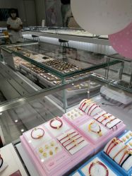 -潮宏基(大商新玛特店)