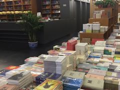 -外研书店(北京外国语大学西校区北外国际大厦店)