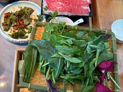 -慢丽江·云南野生菌土鸡锅(付家庄店)