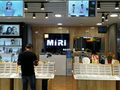 -MiRi眼镜连锁·蔡司·尼康控优点合作店(莘庄店)
