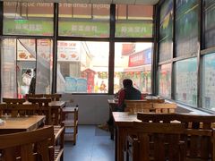 大堂-牛八宝桂林米粉(八里庄店)