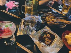 -何师烧烤Pro ·江湖川菜·小龙虾·精酿(太古里旗舰店)