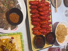 -肥肥虾庄·金牌油焖大虾(首义路店)