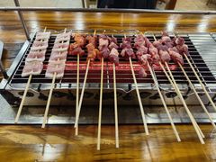 -哈尔滨小酒馆·鲜肉现穿自助烧烤(康新花园店)