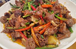 Young Ginger Stir-Fried Duck