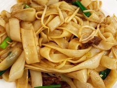干炒牛河-芳姨广东砂锅粥(张庄路店)