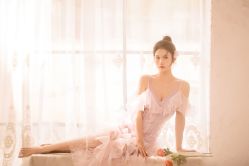 -onlygirl摄影美学馆高端定制(江滩店)