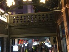 -陈仓老街美食天地
