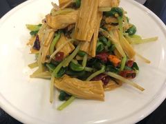 -皇城根·烤鸭·鱼头·家常菜(欧亚大观乐活城店)