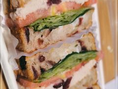 -巴黎贝甜(大宁国际商业广场店)