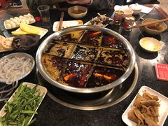 -邓莽子老火锅(中兴路总店)