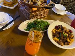 -隔壁老王·家常云南菜(花巷店)