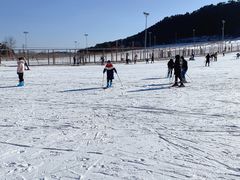 -十三陵雪世界滑雪场